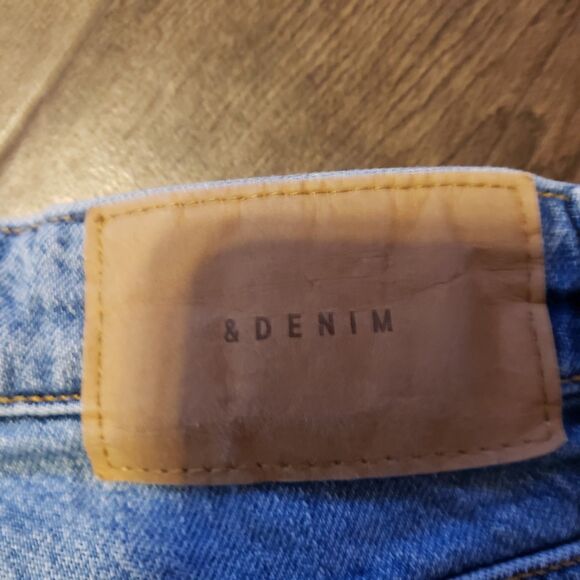 & Denim  Ultra High Waist Mom Blue Jeans Sz 4 Wide Leg - Picture 6 of 8